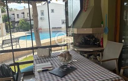 İZMİR FOÇA ERGEN SİTESİNDE MUHTEŞEM LOKASYONDA SATILIK 3+1 VİLLA