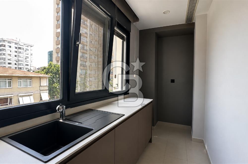 YEŞİL BAHAR SK'TA KATTA TEK BUTİK BİNADA 120M2 BALKONLU DAİRE