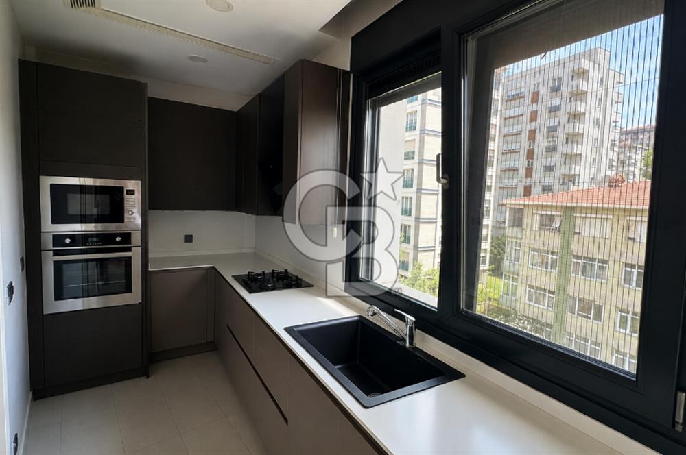 YEŞİL BAHAR SK'TA KATTA TEK BUTİK BİNADA 120M2 BALKONLU DAİRE