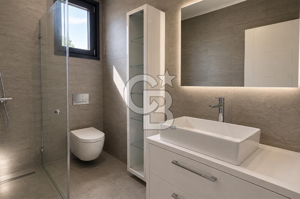 YEŞİL BAHAR SK'TA KATTA TEK BUTİK BİNADA 120M2 BALKONLU DAİRE