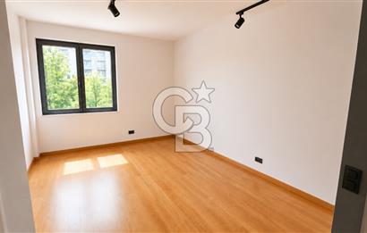 YEŞİL BAHAR SK'TA KATTA TEK BUTİK BİNADA 120M2 BALKONLU DAİRE