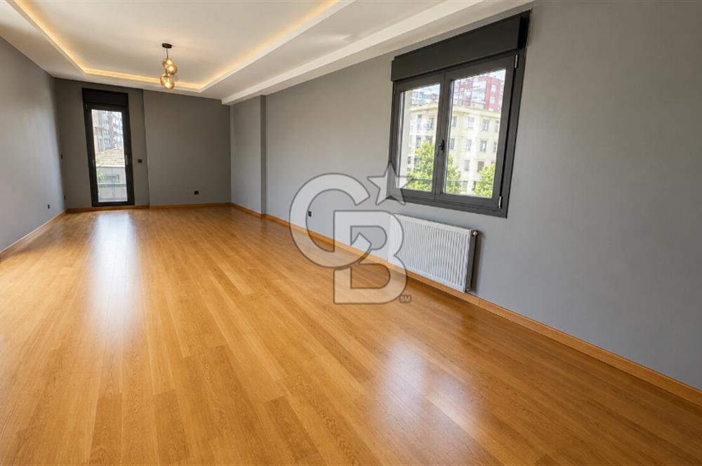 YEŞİL BAHAR SK'TA KATTA TEK BUTİK BİNADA 120M2 BALKONLU DAİRE