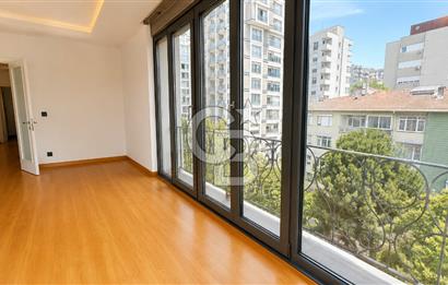 YEŞİL BAHAR SK'TA KATTA TEK BUTİK BİNADA 120M2 BALKONLU DAİRE