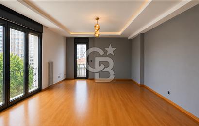 YEŞİL BAHAR SK'TA KATTA TEK BUTİK BİNADA 120M2 BALKONLU DAİRE