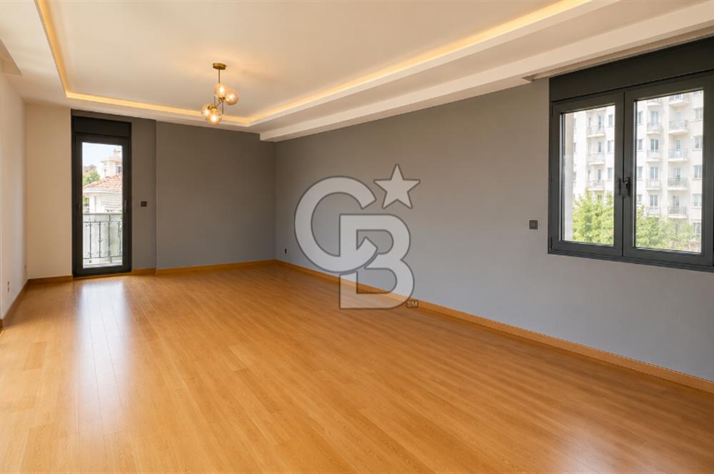 YEŞİL BAHAR SK'TA KATTA TEK BUTİK BİNADA 120M2 BALKONLU DAİRE