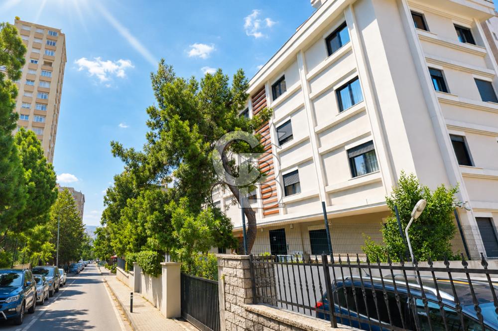 YEŞİL BAHAR SK'TA KATTA TEK BUTİK BİNADA 120M2 BALKONLU DAİRE