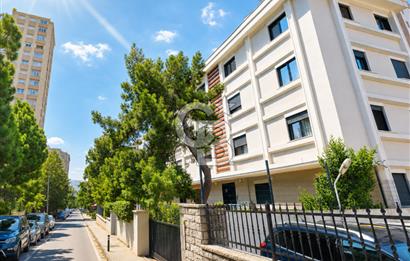 YEŞİL BAHAR SK'TA KATTA TEK BUTİK BİNADA 120M2 BALKONLU DAİRE