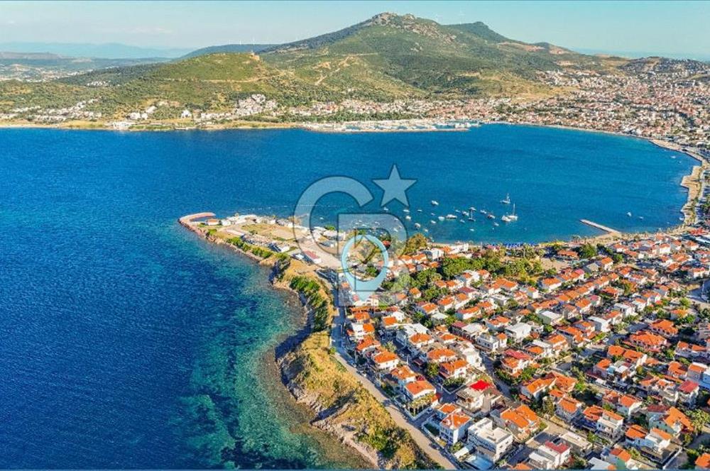YENİFOÇA BURUNUCU'NDA DENİZ'E SIFIR EŞSİZ TAŞ VİLLA