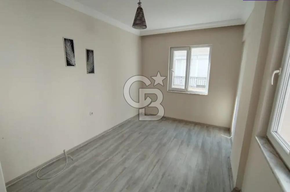 Efeler Okullar bölgesinde Satılık ara kat 3+1 Ayrı Mutfak Daire