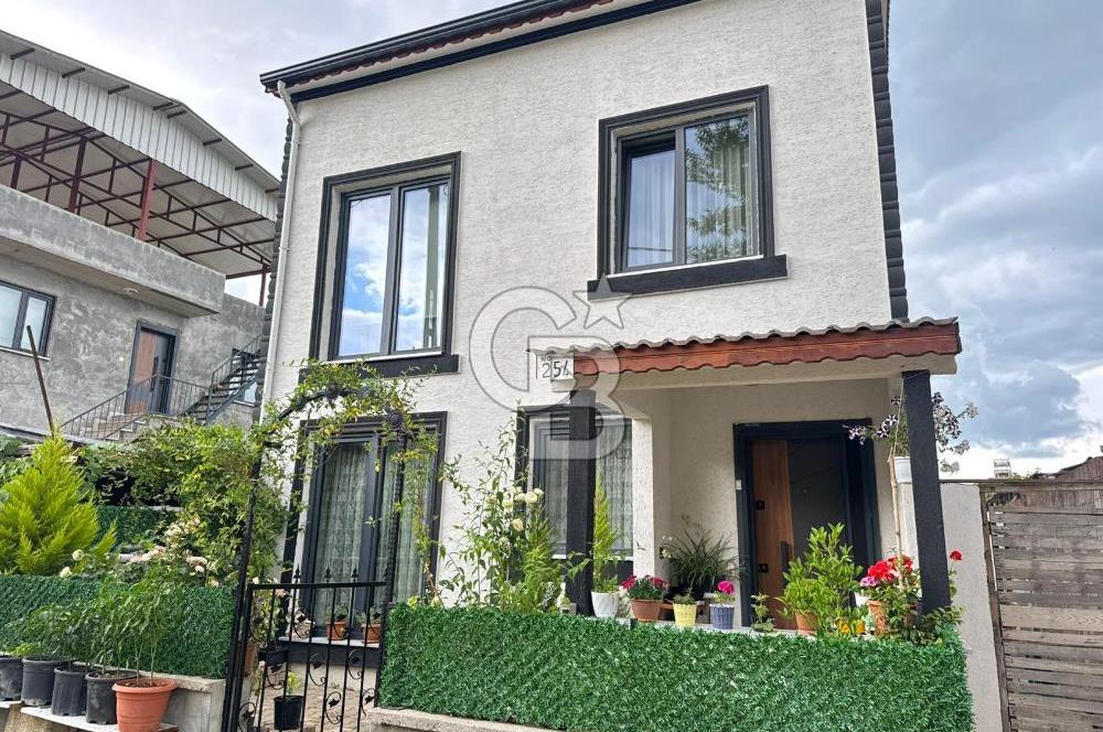 GÖLYAKADA GÖL VE DOĞA MANZARASINA HAKİM ÖZEL YAŞAM FIRSATI !.