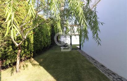 ÇEŞME ALAÇATI'DA HAVUZLU BUTİK SİTE İÇERİSİNDE 3+1 SATILIK VİLLA
