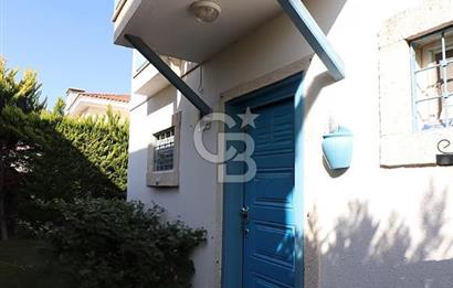 ÇEŞME ALAÇATI'DA HAVUZLU BUTİK SİTE İÇERİSİNDE 3+1 SATILIK VİLLA