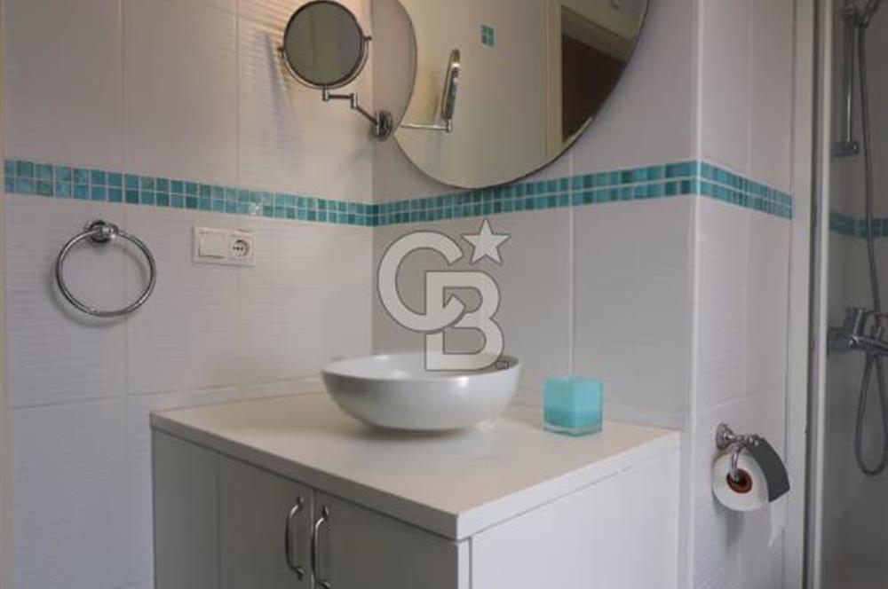 ÇEŞME ALAÇATI'DA HAVUZLU BUTİK SİTE İÇERİSİNDE 3+1 SATILIK VİLLA