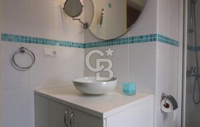 ÇEŞME ALAÇATI'DA HAVUZLU BUTİK SİTE İÇERİSİNDE 3+1 SATILIK VİLLA
