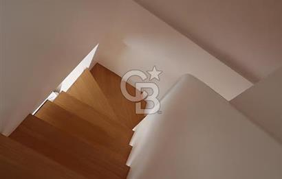 ÇEŞME ALAÇATI'DA HAVUZLU BUTİK SİTE İÇERİSİNDE 3+1 SATILIK VİLLA