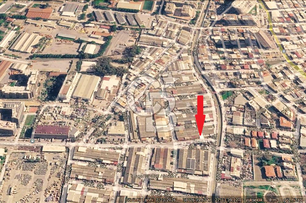BORNOVA 2.Cİ SANAYİ'DE SATILIK DÜKKAN....