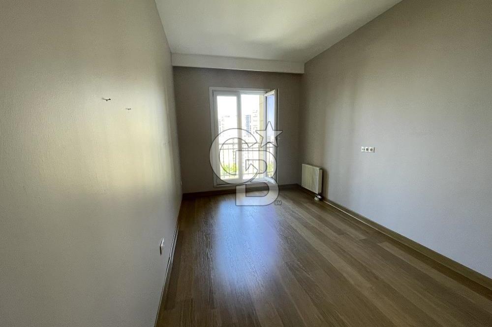 NUSRET ÖZTÜRK'TEN - NİSH ADALAR SİTESİ 2+1 A SATILIK LÜKS DAİRE