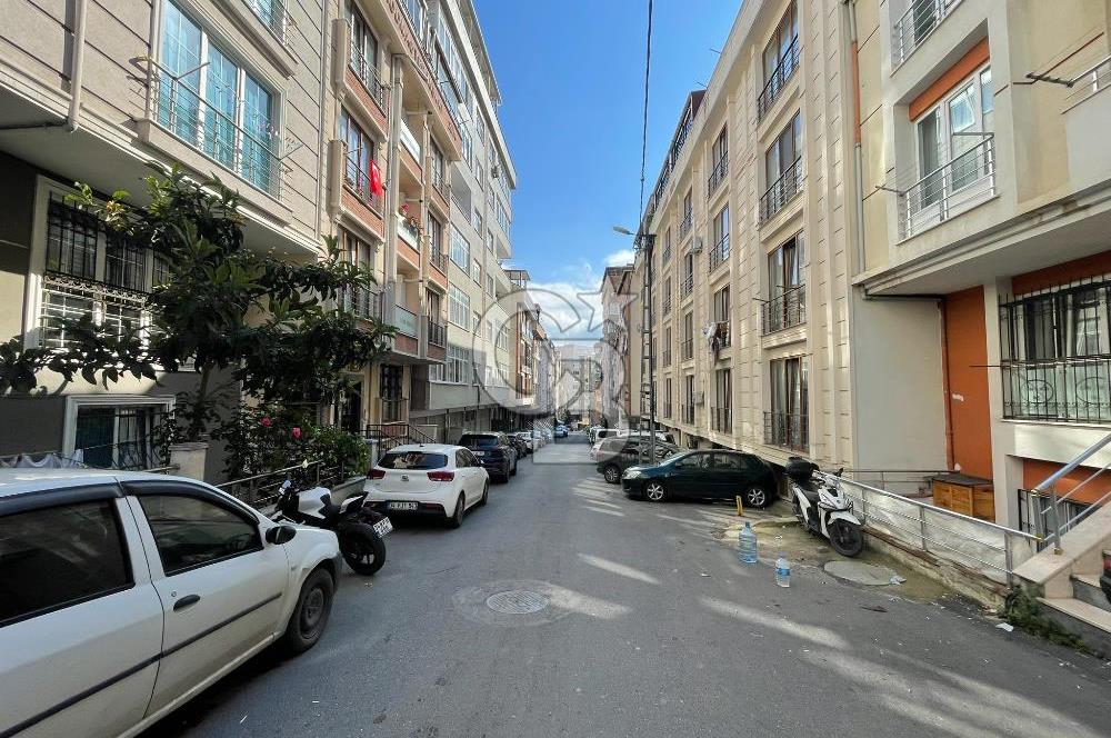 ZÜMRÜTEVLER TÜLİN CADDESİ YANI METROYA YAKIN SATILIK BOŞ 2+1