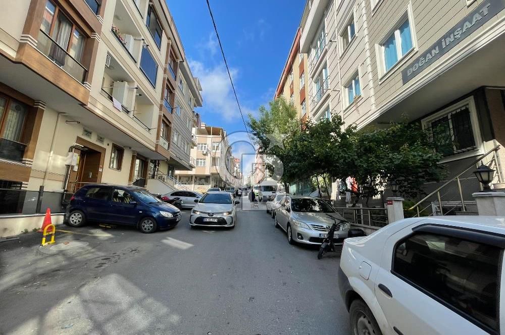 ZÜMRÜTEVLER TÜLİN CADDESİ YANI METROYA YAKIN SATILIK BOŞ 2+1