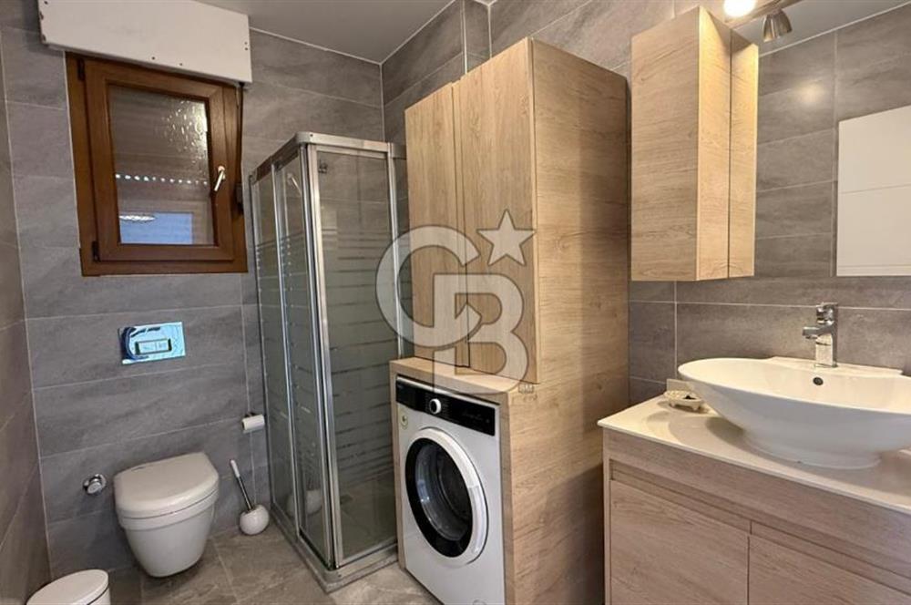 ALAÇATI MERKEZDE HAVUZLU 3+1 VİLLA