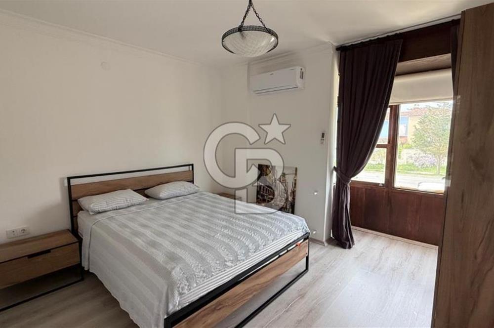 ALAÇATI MERKEZDE HAVUZLU 3+1 VİLLA