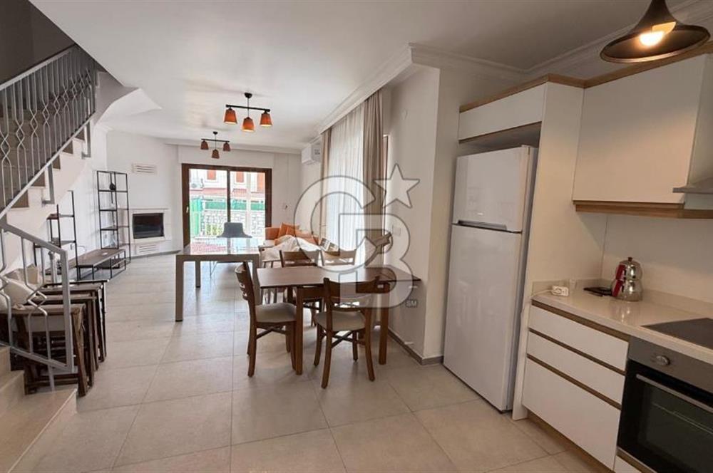 ALAÇATI MERKEZDE HAVUZLU 3+1 VİLLA