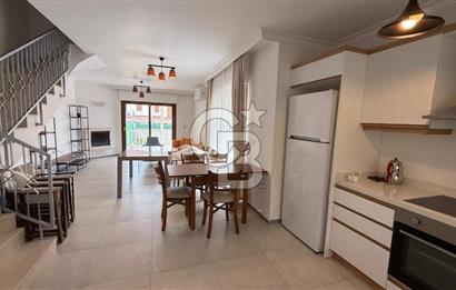 ALAÇATI MERKEZDE HAVUZLU 3+1 VİLLA