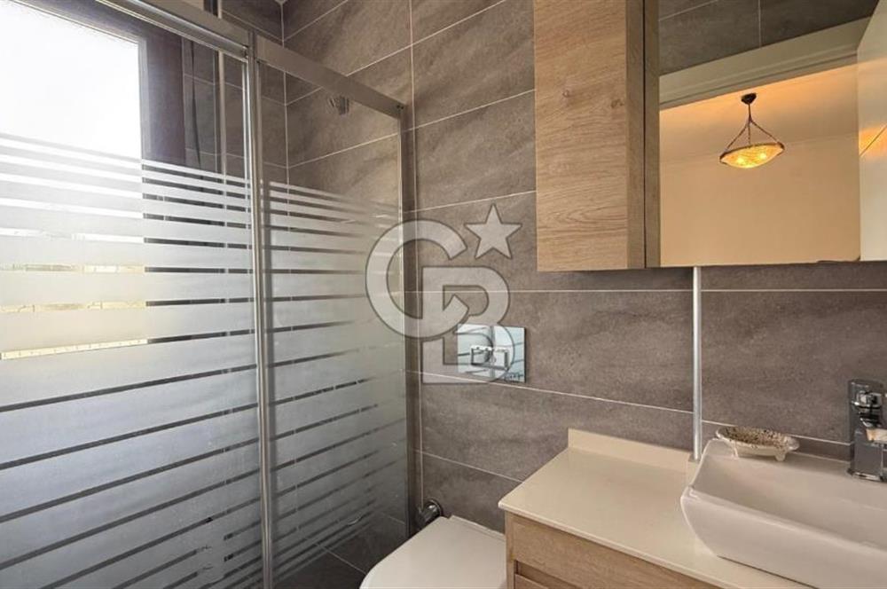 ALAÇATI MERKEZDE HAVUZLU 3+1 VİLLA