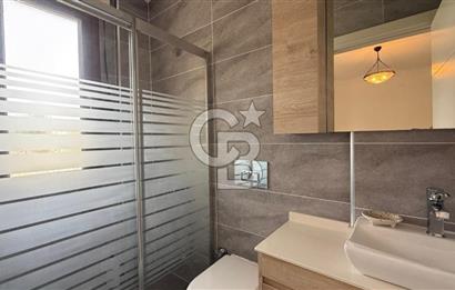ALAÇATI MERKEZDE HAVUZLU 3+1 VİLLA