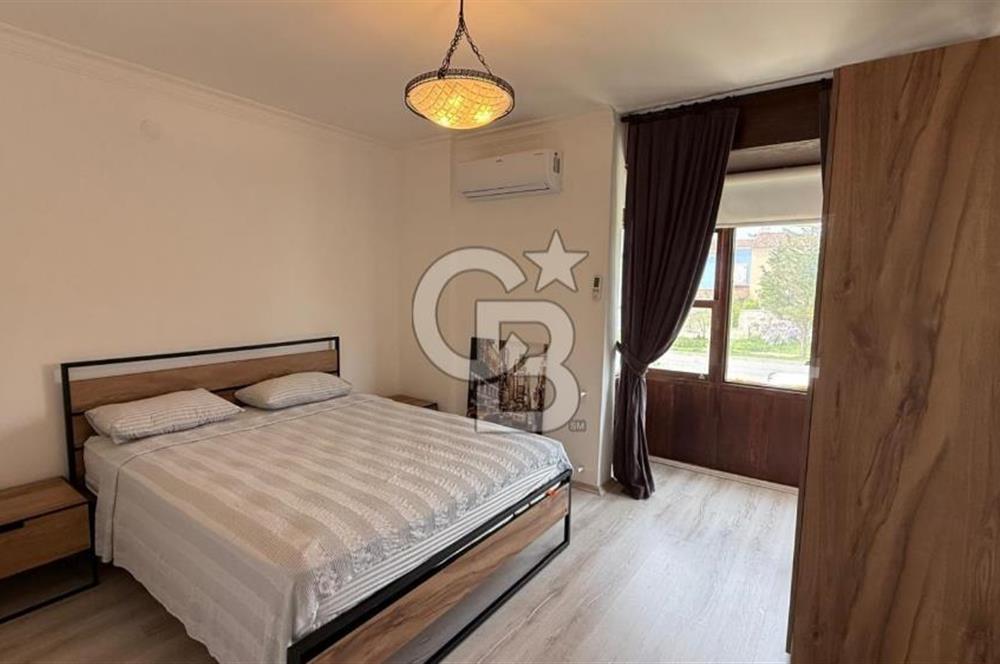ALAÇATI MERKEZDE HAVUZLU 3+1 VİLLA