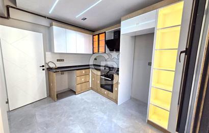 KARŞIYAKA ALABEY'DE DENİZE YÜRÜME MESAFESİN DE 3+1 SATILIK DAİRE