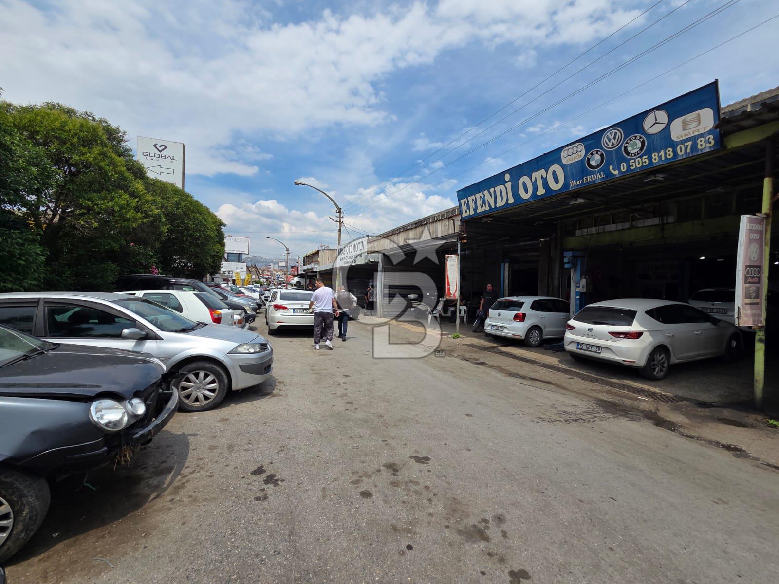 BORNOVA 2.Cİ SANAYİ'DE SATILIK DÜKKAN....