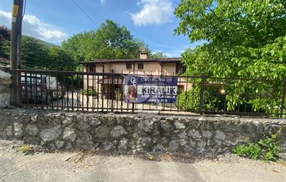 KIŞIN ŞÖMİNE YAZIN VERANDA KEYFİ: ÖZEL KONUMLU 3+1 VİLLA