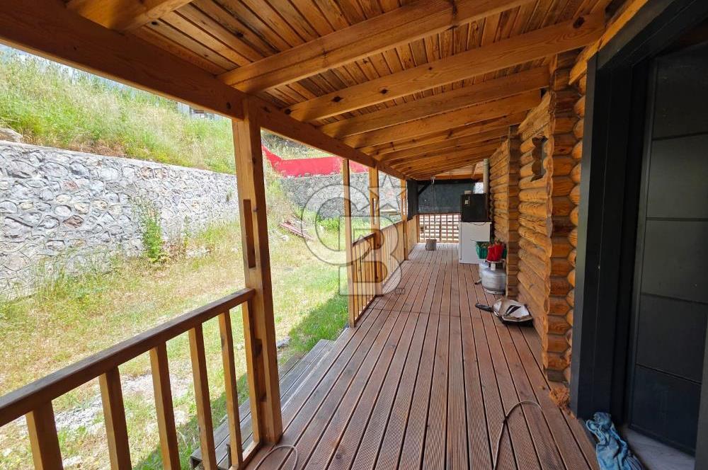 BORNOVA EĞRİDERE'DE 1000 M2 ARSA İÇİNDE AHŞAP BAĞ EVİ SATILIK