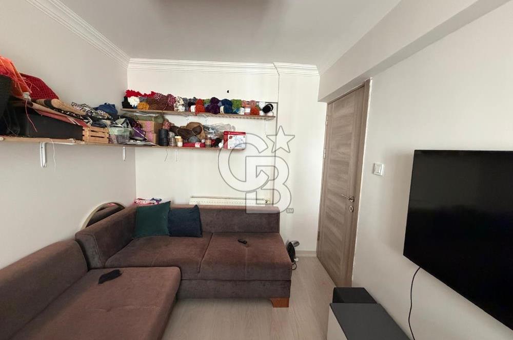 Karşıyaka Örnekköy'de Full Tadilatlı Arakat Satılık Daire