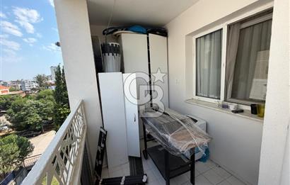 Karşıyaka Örnekköy'de Full Tadilatlı Arakat Satılık Daire