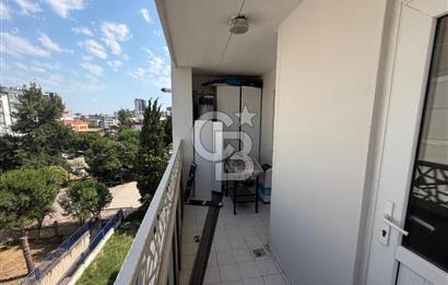 Karşıyaka Örnekköy'de Full Tadilatlı Arakat Satılık Daire