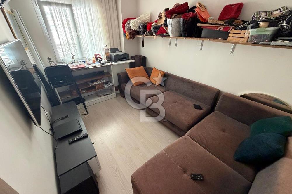 Karşıyaka Örnekköy'de Full Tadilatlı Arakat Satılık Daire