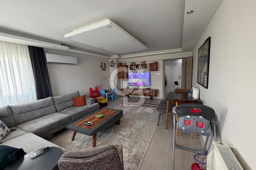 Karşıyaka Örnekköy'de Full Tadilatlı Arakat Satılık Daire
