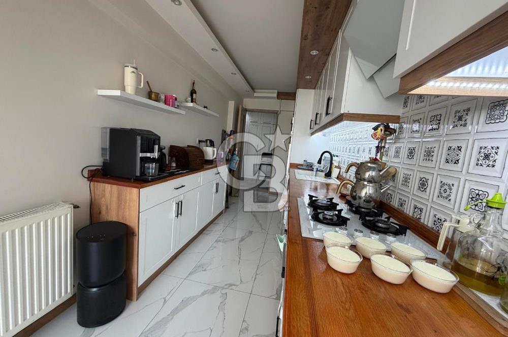 Karşıyaka Örnekköy'de Full Tadilatlı Arakat Satılık Daire