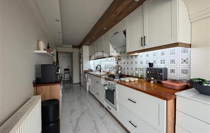 Karşıyaka Örnekköy'de Full Tadilatlı Arakat Satılık Daire