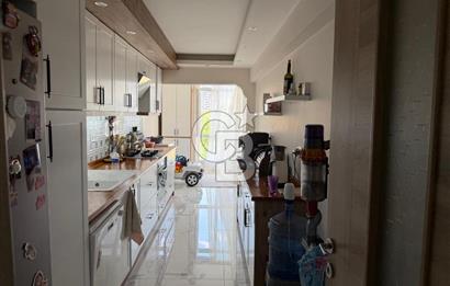 Karşıyaka Örnekköy'de Full Tadilatlı Arakat Satılık Daire