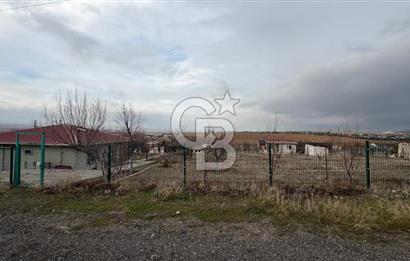 GÖLBAŞI YAĞLIPINAR DA 750 m² GÖL MANZARALI İMARLI ARSA