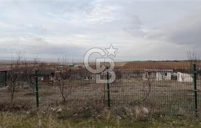 GÖLBAŞI YAĞLIPINAR DA 750 m² GÖL MANZARALI İMARLI ARSA