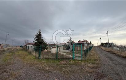 GÖLBAŞI YAĞLIPINAR DA 750 m² GÖL MANZARALI İMARLI ARSA