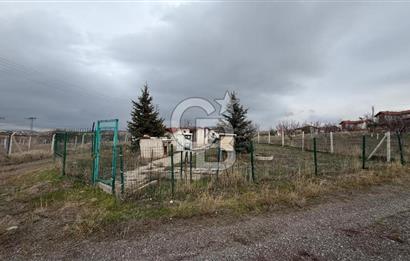 GÖLBAŞI YAĞLIPINAR DA 750 m² GÖL MANZARALI İMARLI ARSA