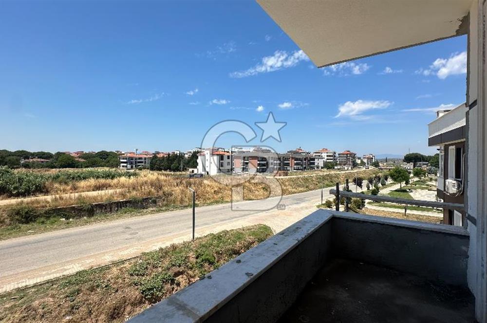 Gömeç Mithatpaşa'da Doğalgazlı Geniş Balkonlu 1+1 Satılık Daire