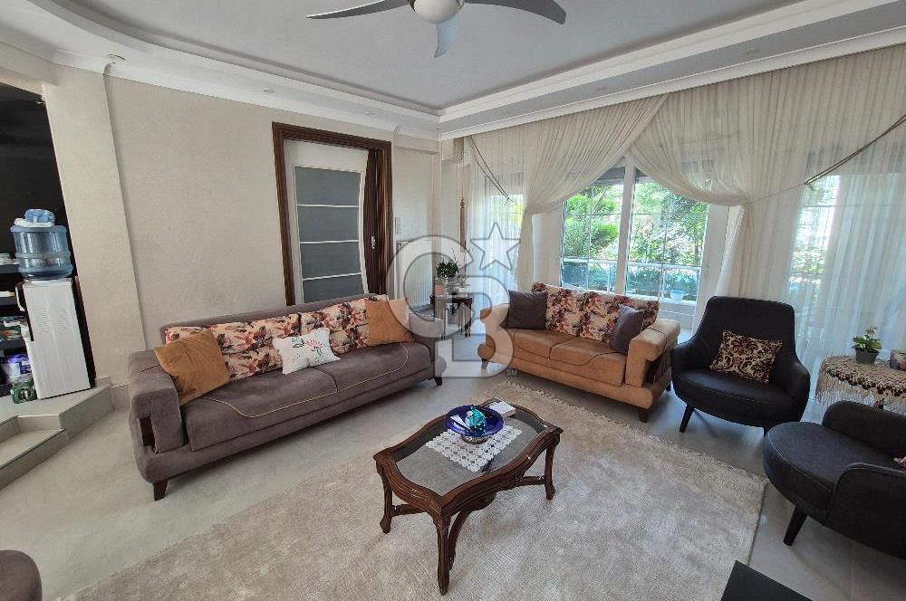LALEZAR VİLLALARINDA PRESTİJLİ SATILIK TRİPLEKS