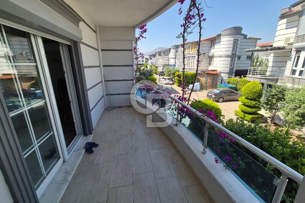 LALEZAR VİLLALARINDA PRESTİJLİ SATILIK TRİPLEKS