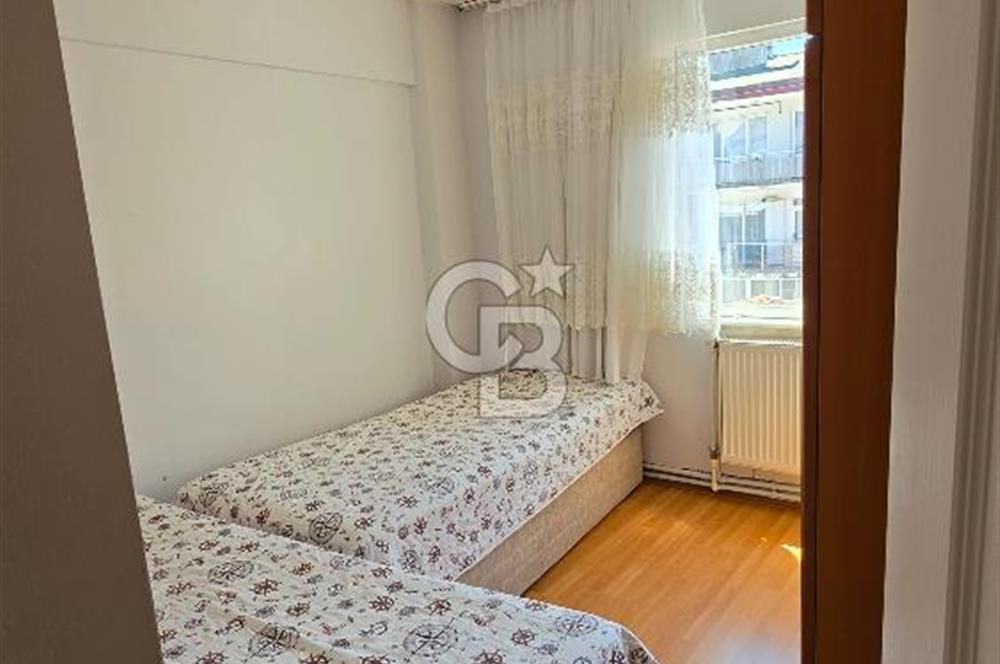 Ortaköy de Eşyalı Sahile Yakın Yokuşsuz 1+1 Kiralık Daire